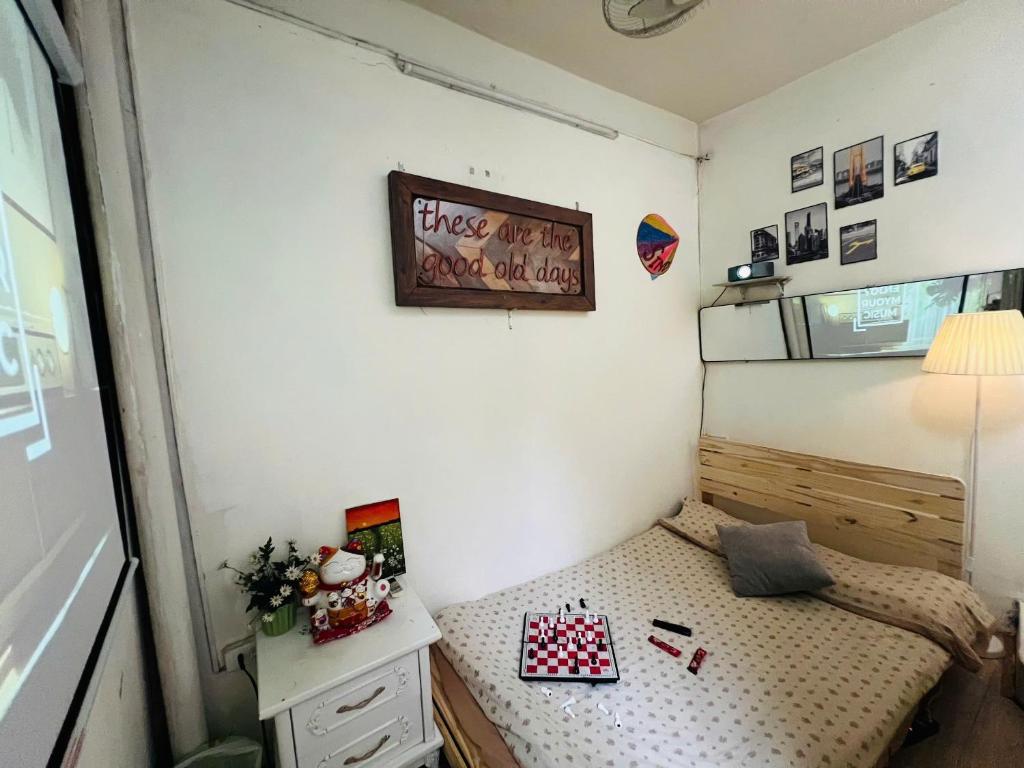 Old Quarter- Projector - CHEAP – Hanoi